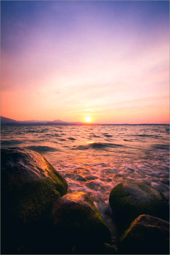 Plakat Sunrise on Lake Garda in Italy