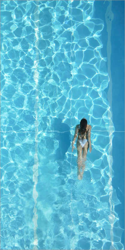 Plakat Woman in swimming pool