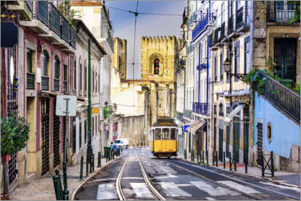 Obraz na płótnie  Tram in front of the Catedral Sé Patriarcal, Lisbon