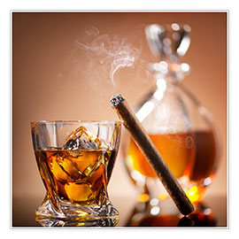 Plakat Cigar on glass of whiskey with ice cubes
